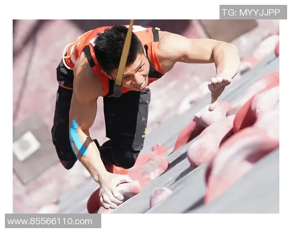 重庆攀岩队以65分领先滑板精英赛积分榜争夺激烈各队奋勇争先