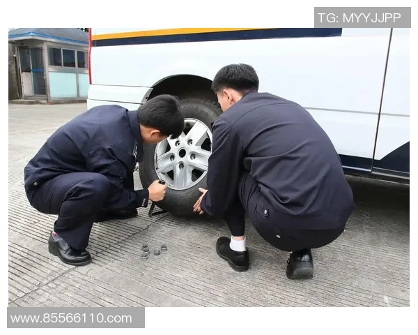 深入分析上海攀岩队边路渗透战术的独特魅力与实战应用